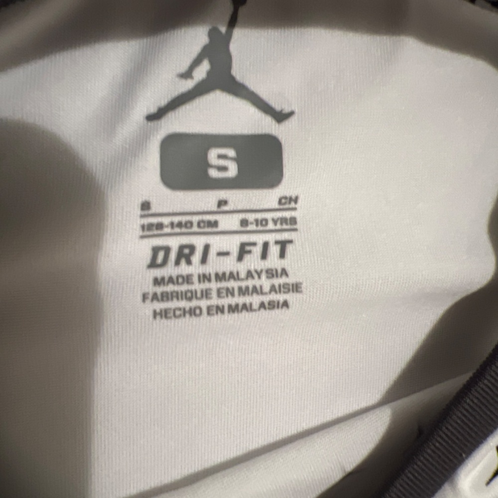 Dri-Fit Top - Picture 2 of 6